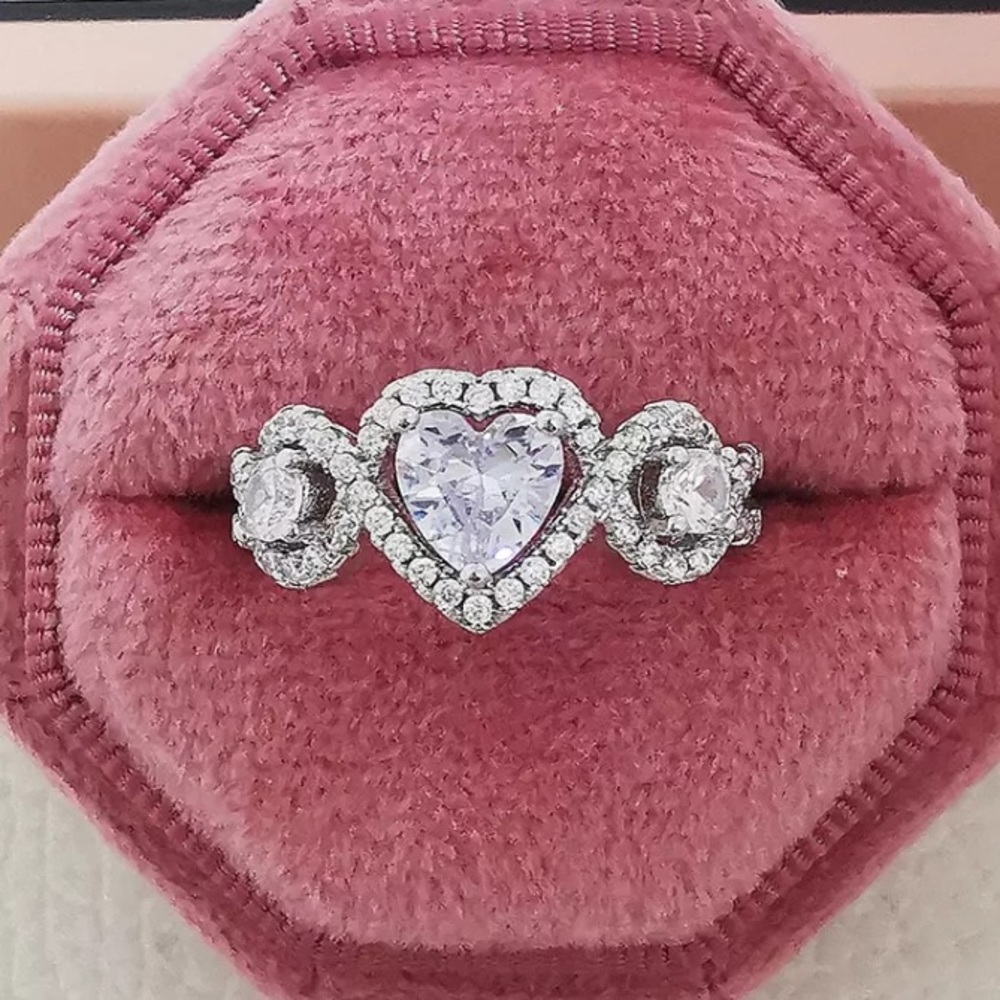 925 STERLING SILVER HEART SHAPE CUBIC ZIRCON RING